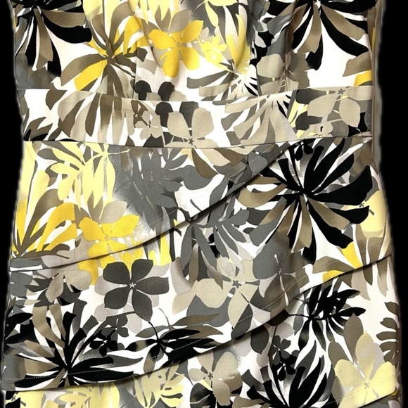 NWOT Connected Apparel Tropical Print No-Sleeve Shift Dress with Tiered Front - Picture 15 of 15